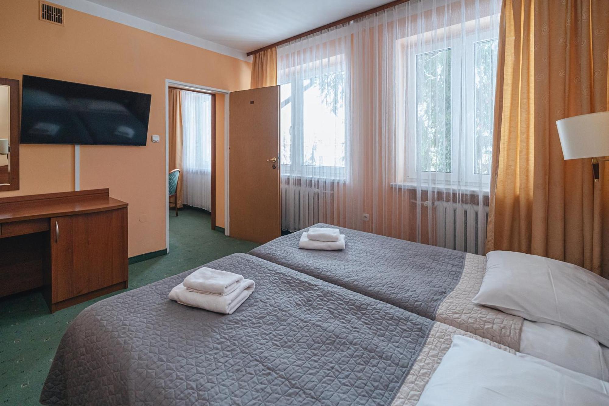 Zespol Dolina Bialego - Pensjonat Telimena Zakopane Exteriör bild